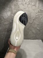 White Black - 图片 9