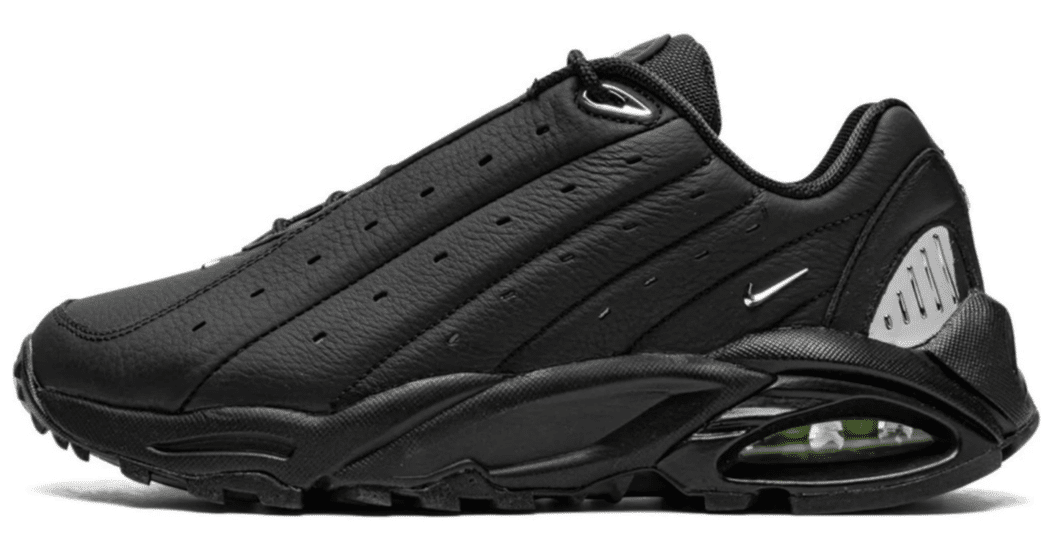 145_65b06338-9444-458a-a78c-8c13be2b8cb2-1.png TRIPLE BLACK - 图片 1