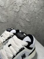 White Black - 图片 8