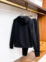 Tracksuit - 图片 4