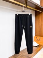 Tracksuit - 图片 3