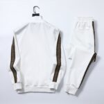 Tracksuit - 图片 2