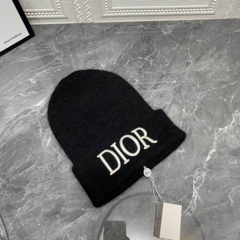 Dior-hat-120617-3_893874_30aad873-e5ac-4559-a3c7-b416273d645e.jpg Beanie - 图片 1