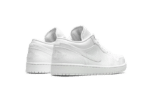 Triple White - 图片 3
