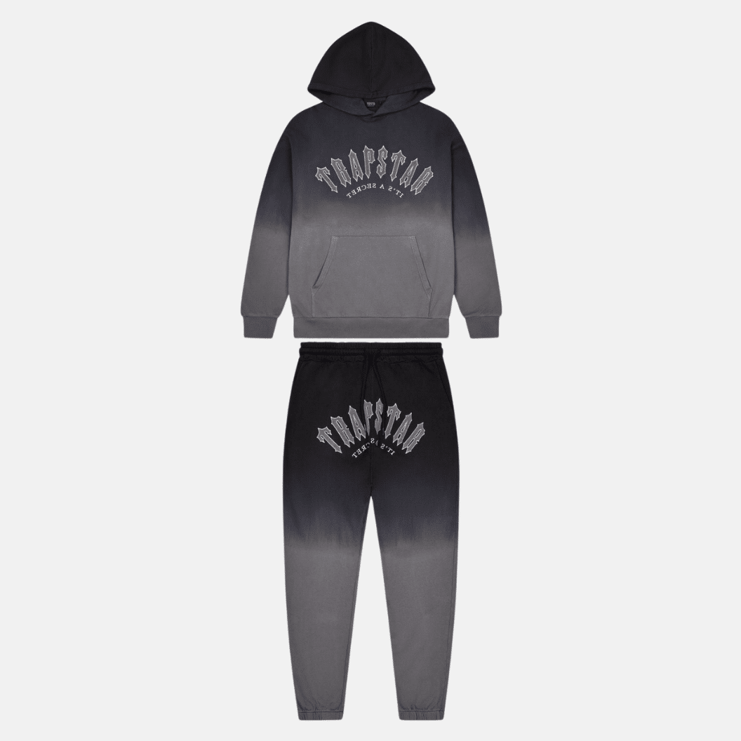 trapstar-chenille-decoded-x-small-trapstar-gradient-arch-tracksuit-black-39622262194410_d151c3e4-3bd6-4dbd-98ff-1775d2274ecb.png Tracksuit - 图片 1